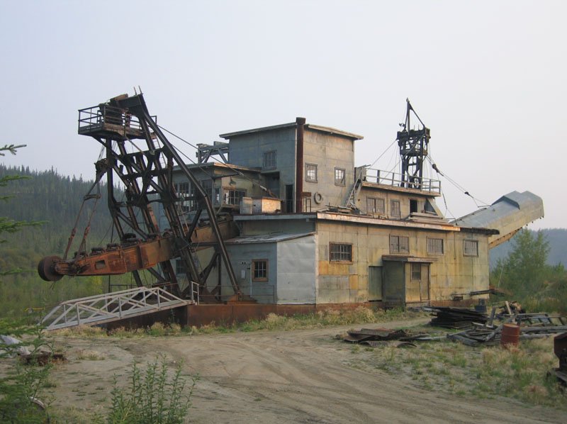 what is a gold dredge